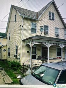 727 William St, Pen Argyl, PA, 18072