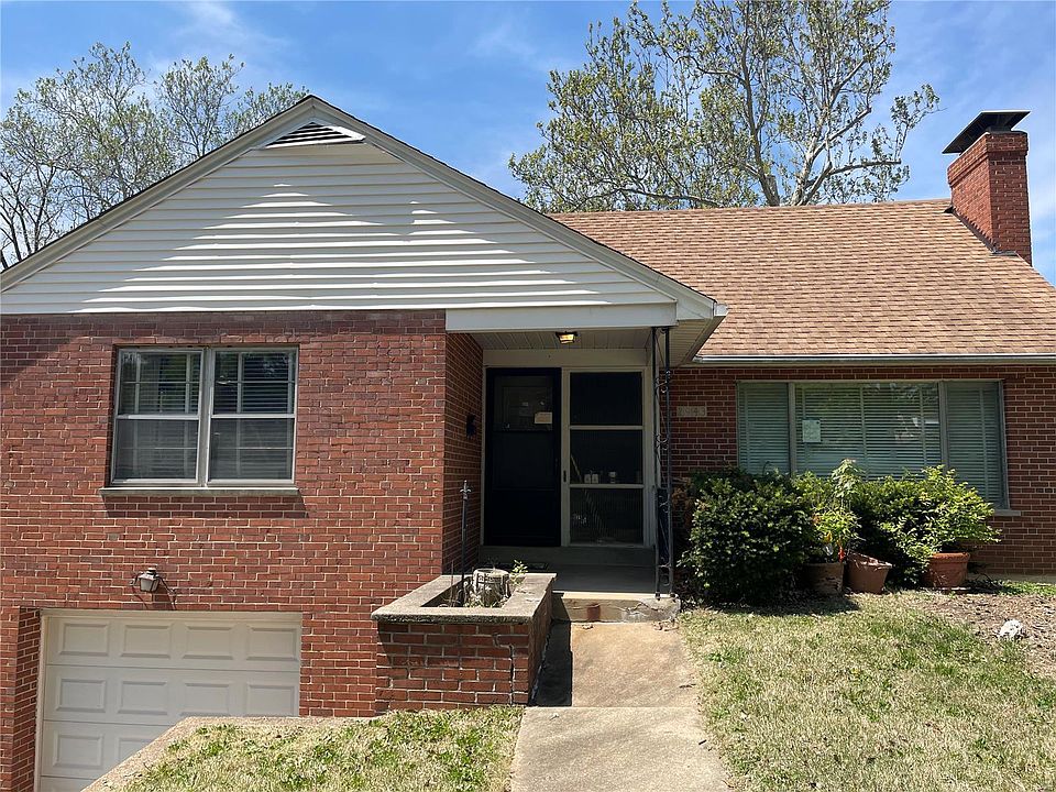 1st image of 2943 Delavan Dr