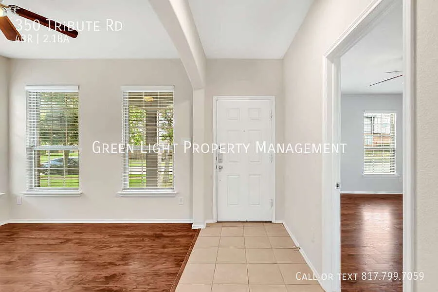 Spacious 4-bd, 2.5-ba home in Lancaster — Photo 3