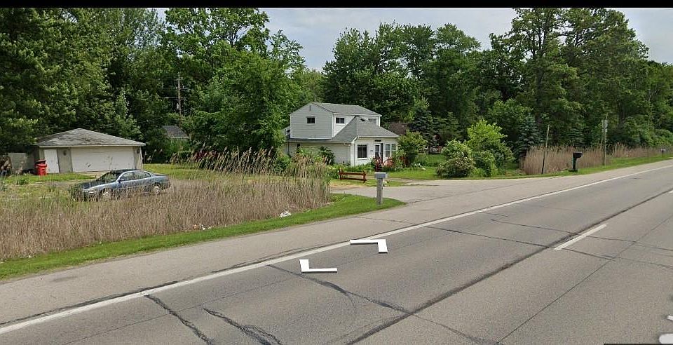 2nd image of 27207 21 Mile Rd