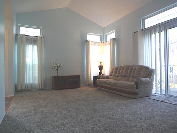 4th image of 1632 Columbia Cir Unit 1