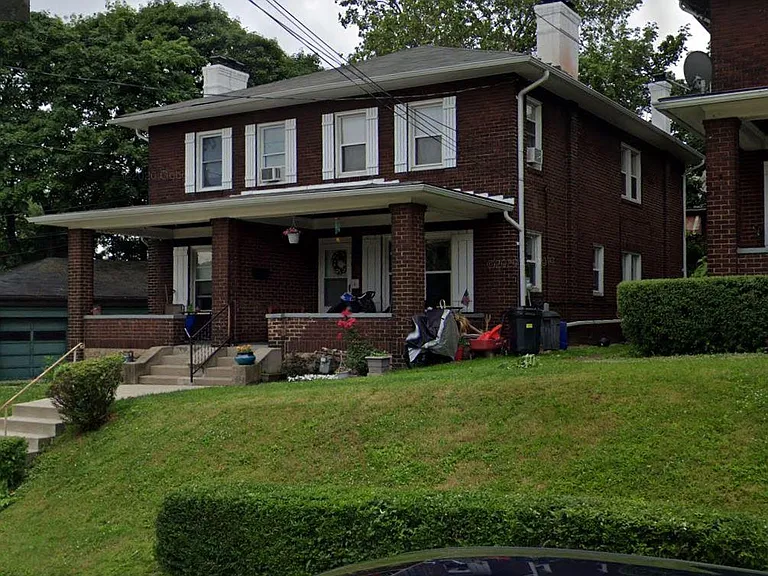2346 Sherbrook St — Photo 19