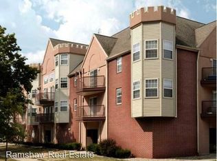 1007 S Locust St, Champaign, IL 61820