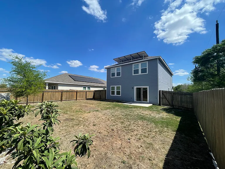 8603 Rock Mdw — Photo 3