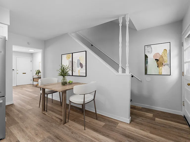 2718 Center St #B — Photo 4