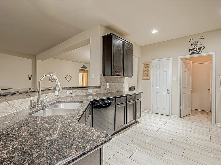 4815 Hackamore Brook Ct — Photo 18
