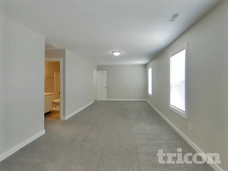 2990 Parkview Dr — Photo 18