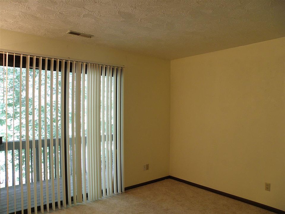 1st image of 20 Cherry Hill Ct #106