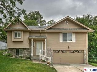 306 Fort St, Papillion, NE 68046