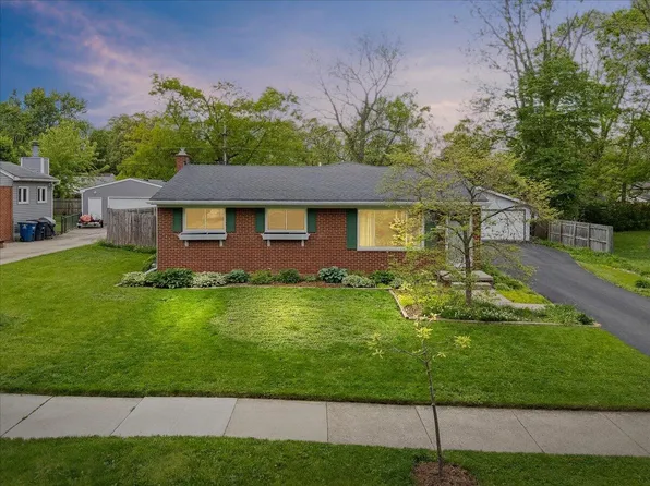 681 Archwood Dr, Ann Arbor, MI 48103