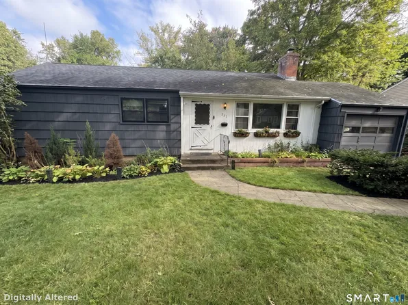 225 Riverside Dr, Hamden, CT 06518