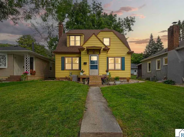 1337 N 5th St, Mankato, MN 56001