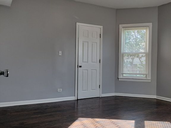 4th image of 2525 E 72nd Pl #2