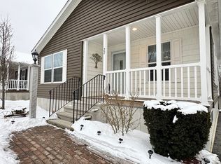 27 Lantern Ln, Rutland, MA 01543