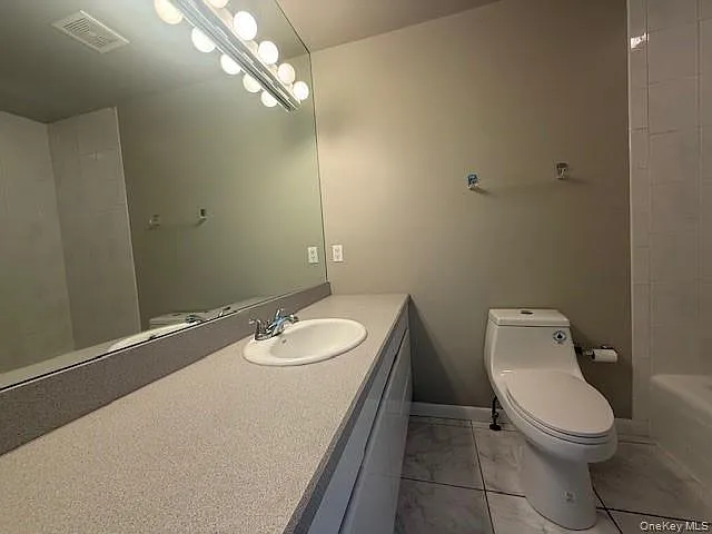 310 Jersey Ave #8 — Photo 11