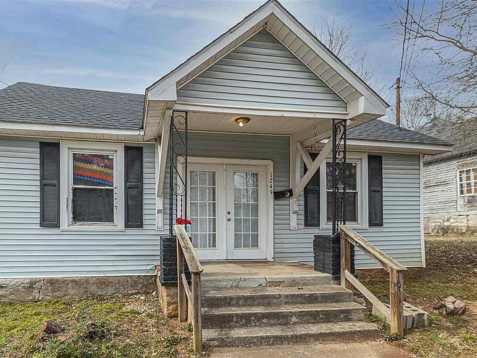 1st image of 1249 Stubbins St