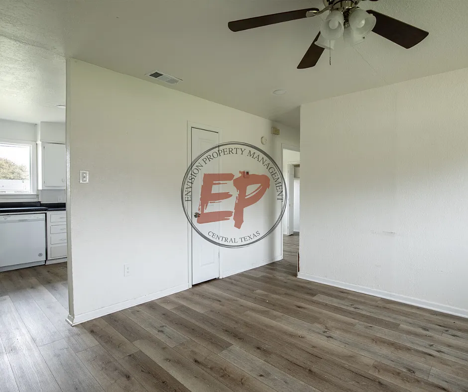 107 Shirley Drive — Photo 4