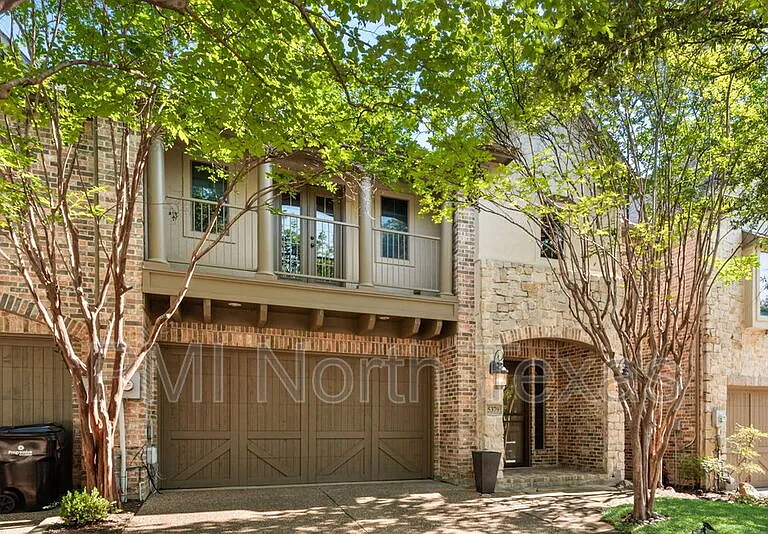 5379 Balmoral Dr — Photo 2