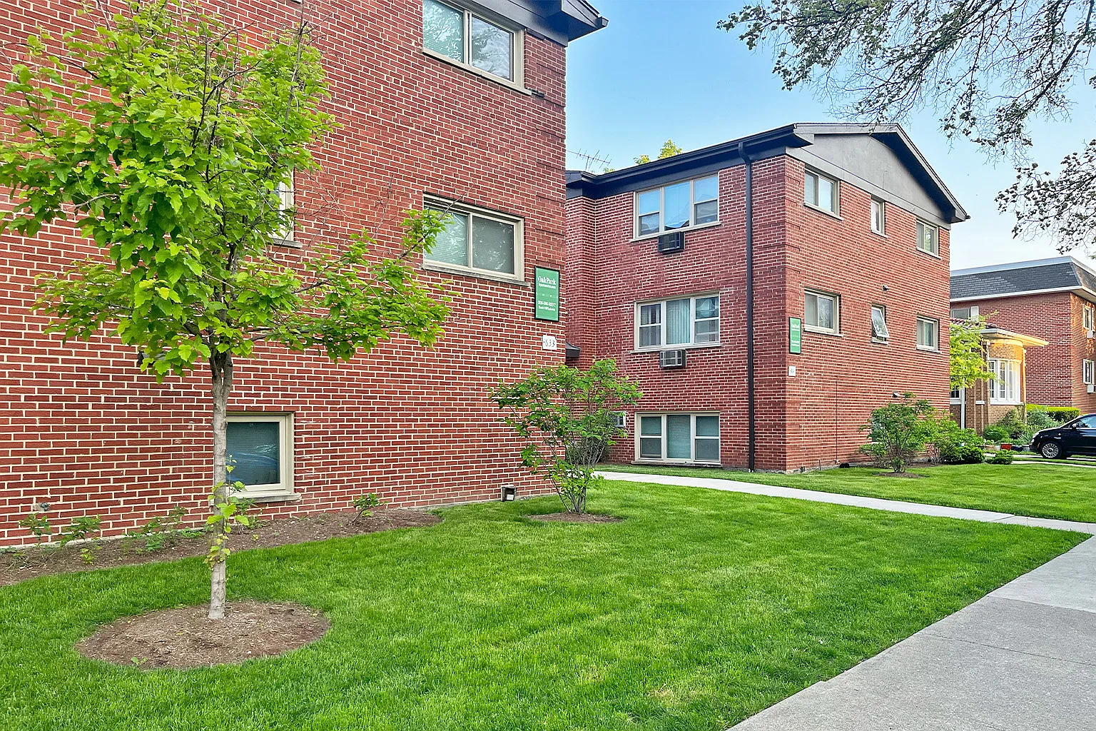 633 S. Maple Ave. — Photo 1