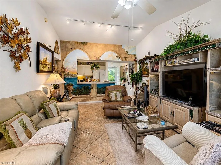 8294 Key Royal Cir #1631 — Photo 13