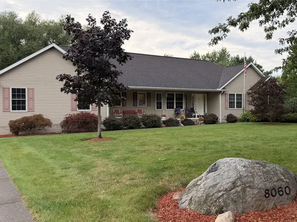 8060 Toski Dr, Girard, PA 16417