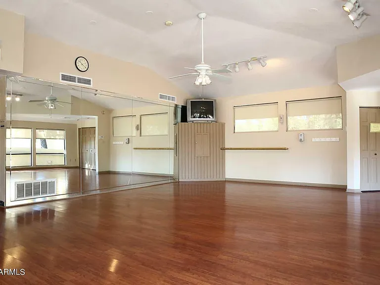 9705 E Mountain View Rd #1032 — Photo 9