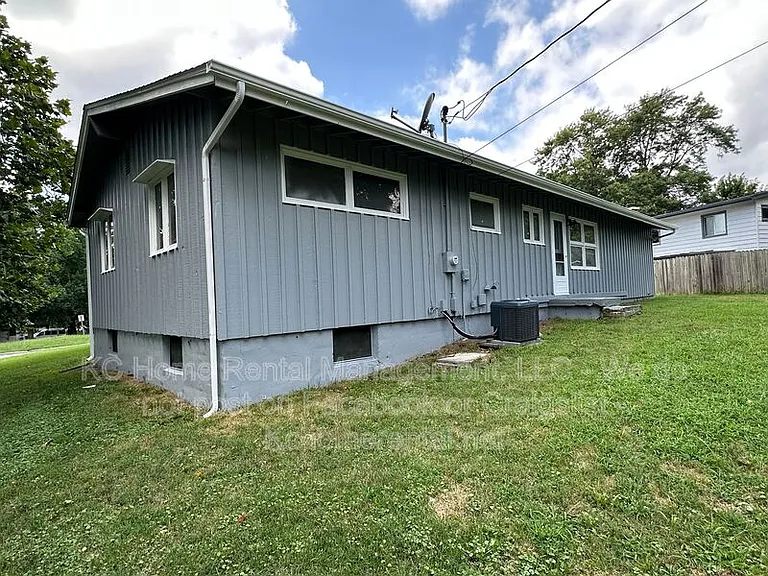 6103 N Garfield Ave — Photo 28