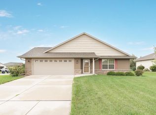 4001 Ingram Dr #B, Janesville, WI