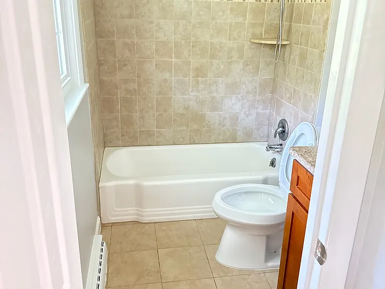 1260 Kenmore Dr — Photo 13