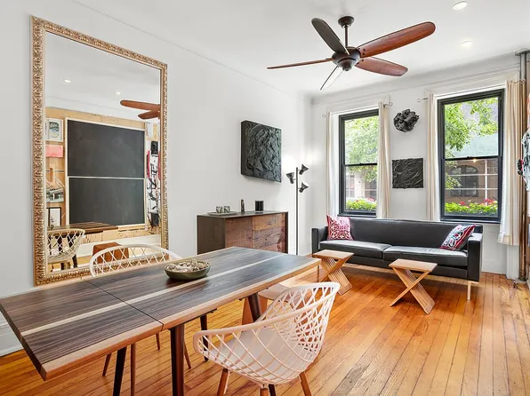 223 W 21st St APT 1M, New York, NY 10011