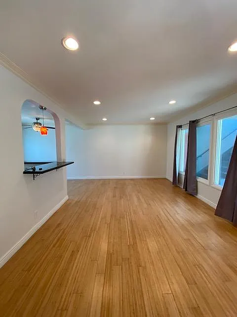 2 bed, 700 sqft, $2,795 — Photo 2