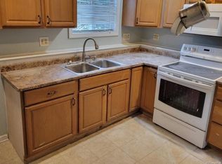 8 Ann Dr #A, Danbury, CT 06810