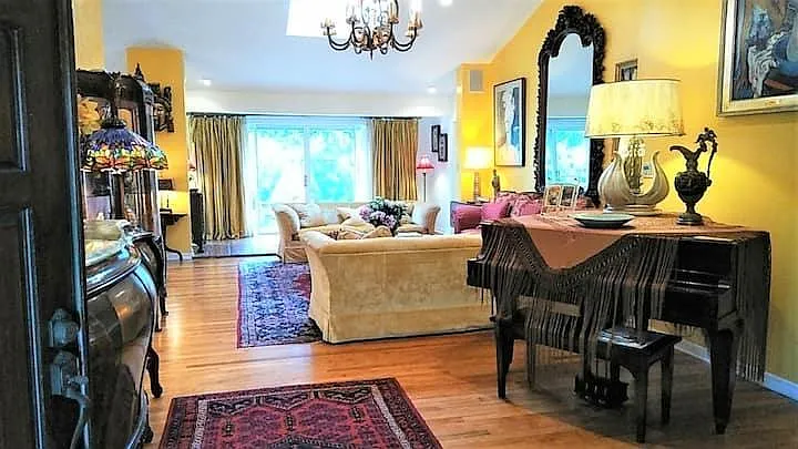 1310 Willow Rd — Photo 2