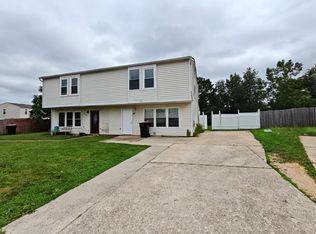 60 Farmhouse Rd, Sicklerville, NJ 08081