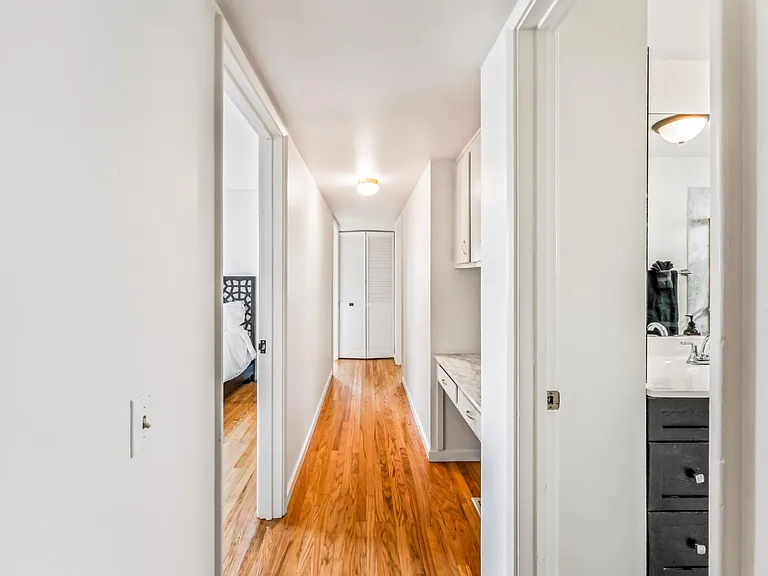 2440 Erin Pl — Photo 16