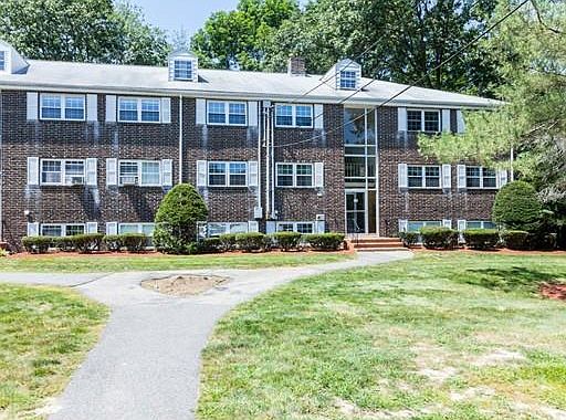 1st image of 40 Edgelawn Ave APT 4