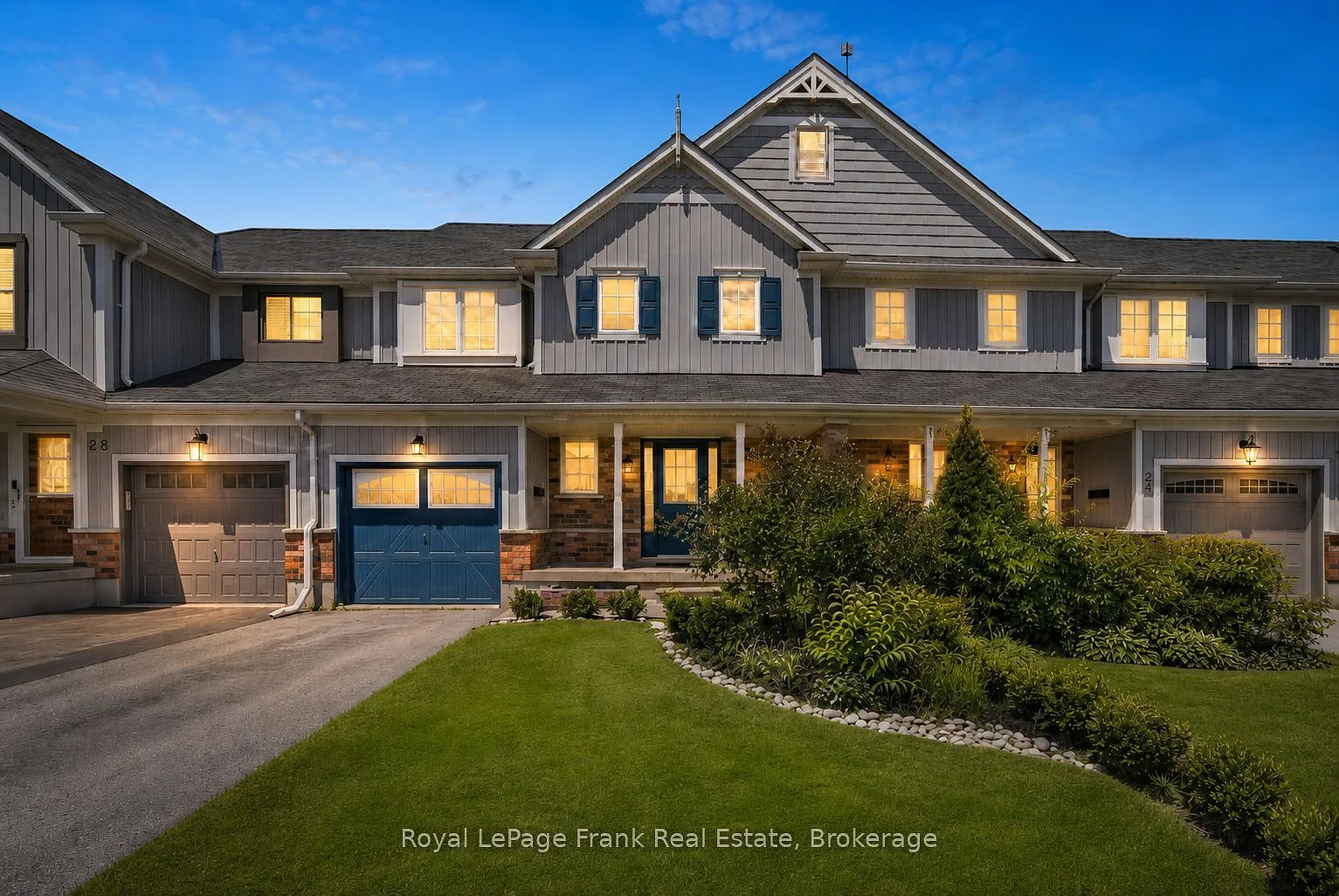 4 bed, $2,400 — Photo 1