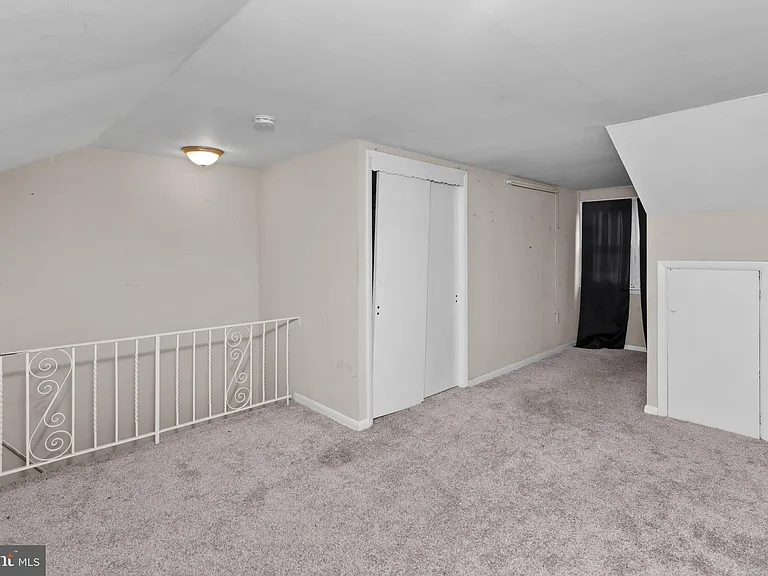 244 Jersey St — Photo 18