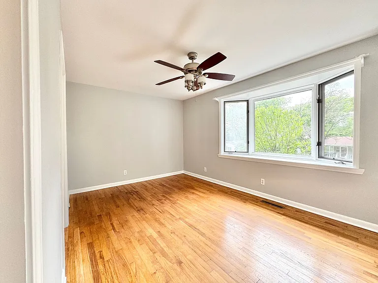 1600 Piper Pl — Photo 10
