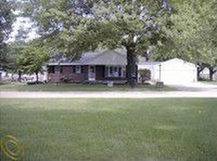 26129 Rogell Rd, New Boston, MI 48164