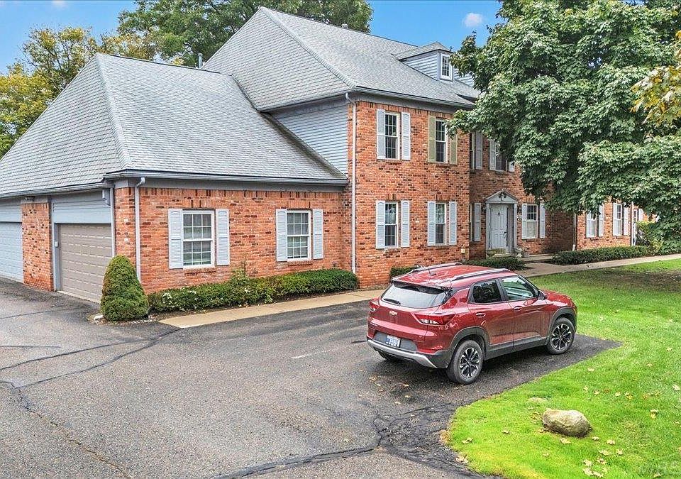 1625 Huntington Park, photo 2