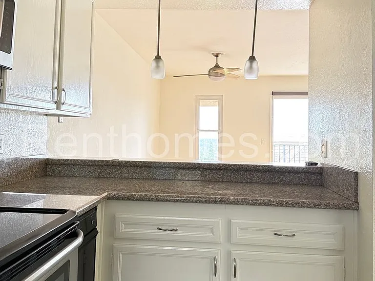 3745C Balboa Ter — Photo 14