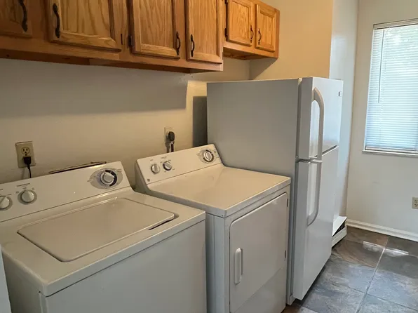 98 W Central Ave, Oxford, OH