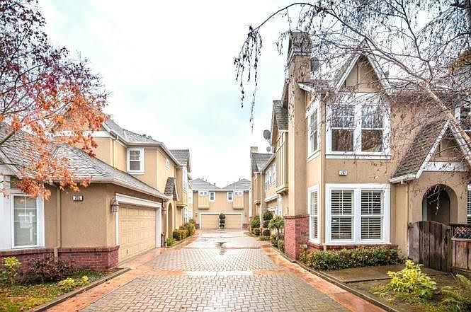 1st image of 707 Valparaiso Ave
