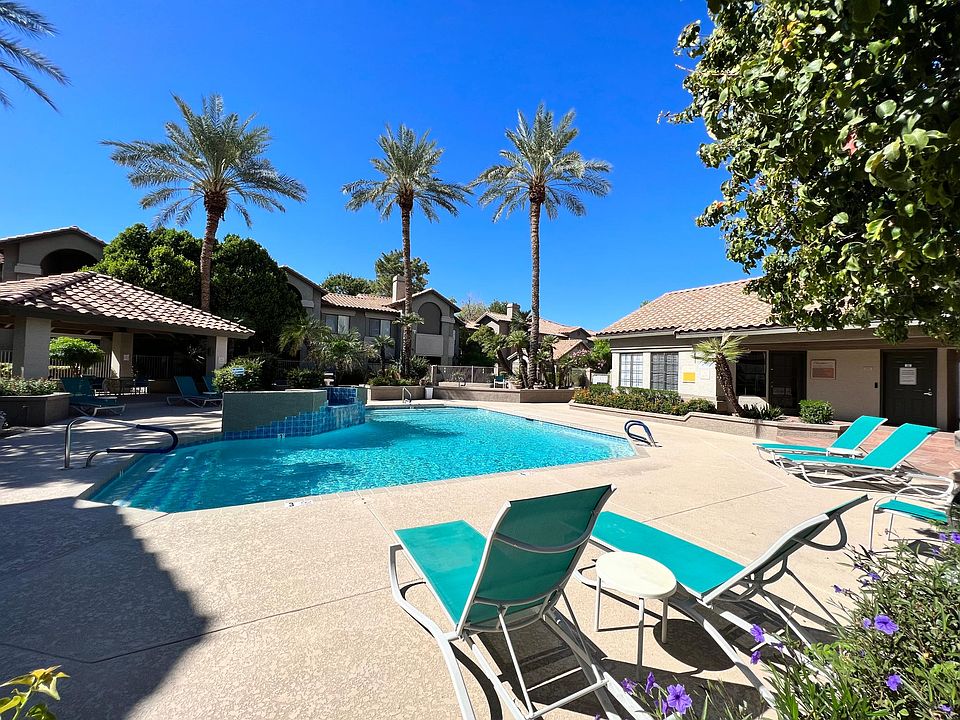 Pool and Club House
