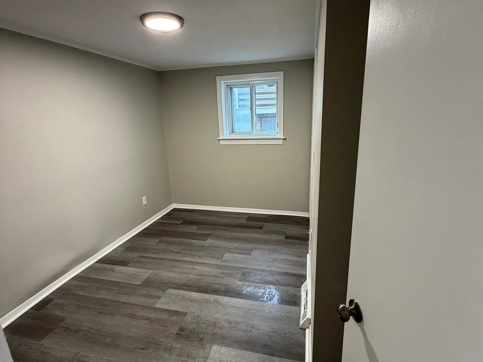 3 bed, $3,000 — Photo 3
