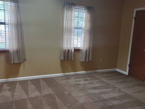 4th image of 3309 Tate Rd