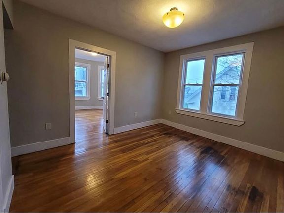 4th image of 8 Woodman St Floor 2