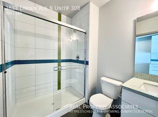 3633 Linden Ave N #B06, Seattle, WA 98103