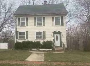 208 S Wood St, Caney, KS 67333